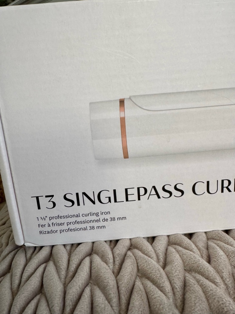 NWT T3 White 1 1/2” SinglePass Curling Iron with Rose Gold Accent